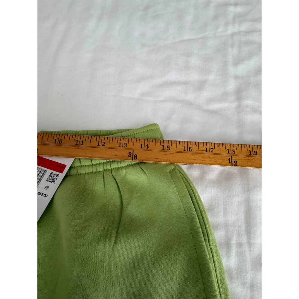Nike Mens Club Fleece Shorts Lime Green BV2671-332 Size Large NWT